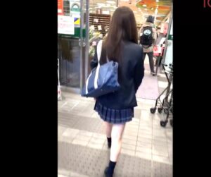 ひよこ女子×昏睡×盗撮｜街をうろつく制服JK少女を尾行してヤリ部屋に連れ込み、肉便器睡姦する性異常者