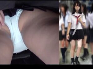 ひよこ少女×通学電車×逆さ盗撮｜制服JKをバックから生チンポ挿入してズボズボハメ犯す