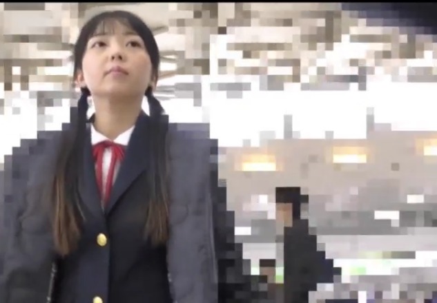 泉りおん｜制服アウロリ少女×電車痴漢｜駅のホームから尾行され、車内で痴漢されチンポまで挿入されて犯されるJK
