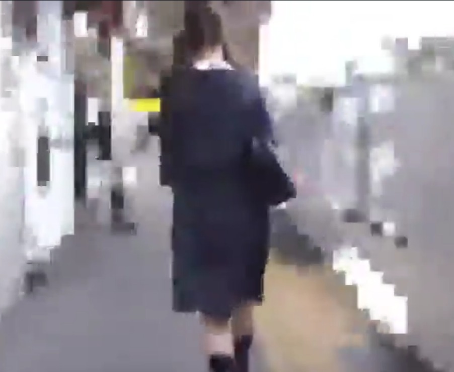 制服ひよこ少女×種付け電車痴漢｜下車した後、無抵抗だったJKをホテルに連れ込み、何度も凌辱して性奴隷強姦