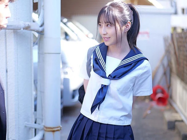 新木希空｜制服ひよこ少女×潮吹き通学痴漢｜車内でセクハラ愛撫され絶えるロリJK。犯行が過激になって、だけど感じちゃって・・・
