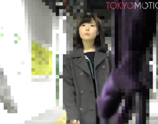 下校する制服ひよこ少女×粘着尾行×リアル痴漢盗撮｜清楚勤勉JKをストーキングして電車内で犯す犯罪者