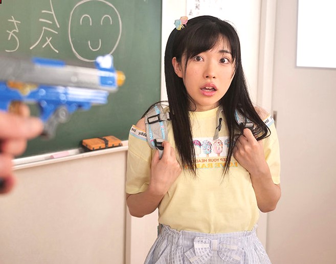 皆月ひかる｜洗脳光線×無垢ひよこ少女×ビッチ化｜スケベに洗脳したアウロリJS娘。小さいマンコに、鬼畜教師がデカチンをぶち込んで種付けｗ