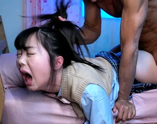 百瀬あすか｜ひよこ少女×種付け肉便器強姦｜両親が不在の自宅に侵入してきた犯罪男に、凌辱されるアウロリJK。やりたい放題にハメ犯されてボロボロ